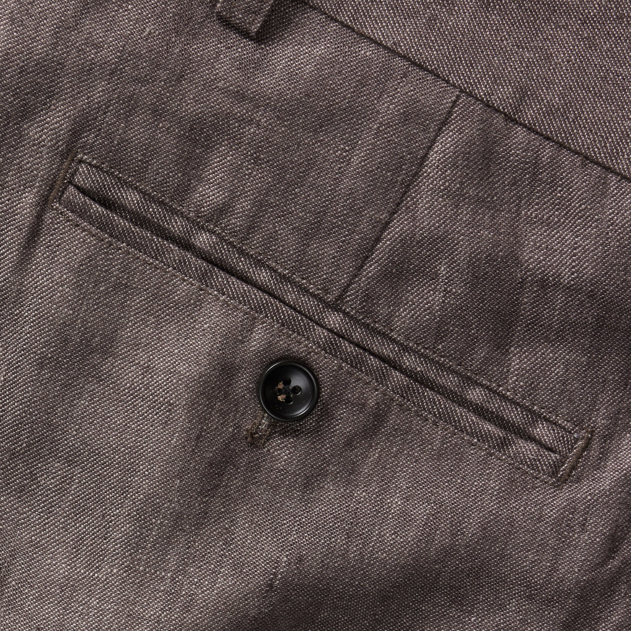 material shot of the back welt pocket on The Sheffield Trouser in Cocoa Linen, Bottoms by Taylor Stitch