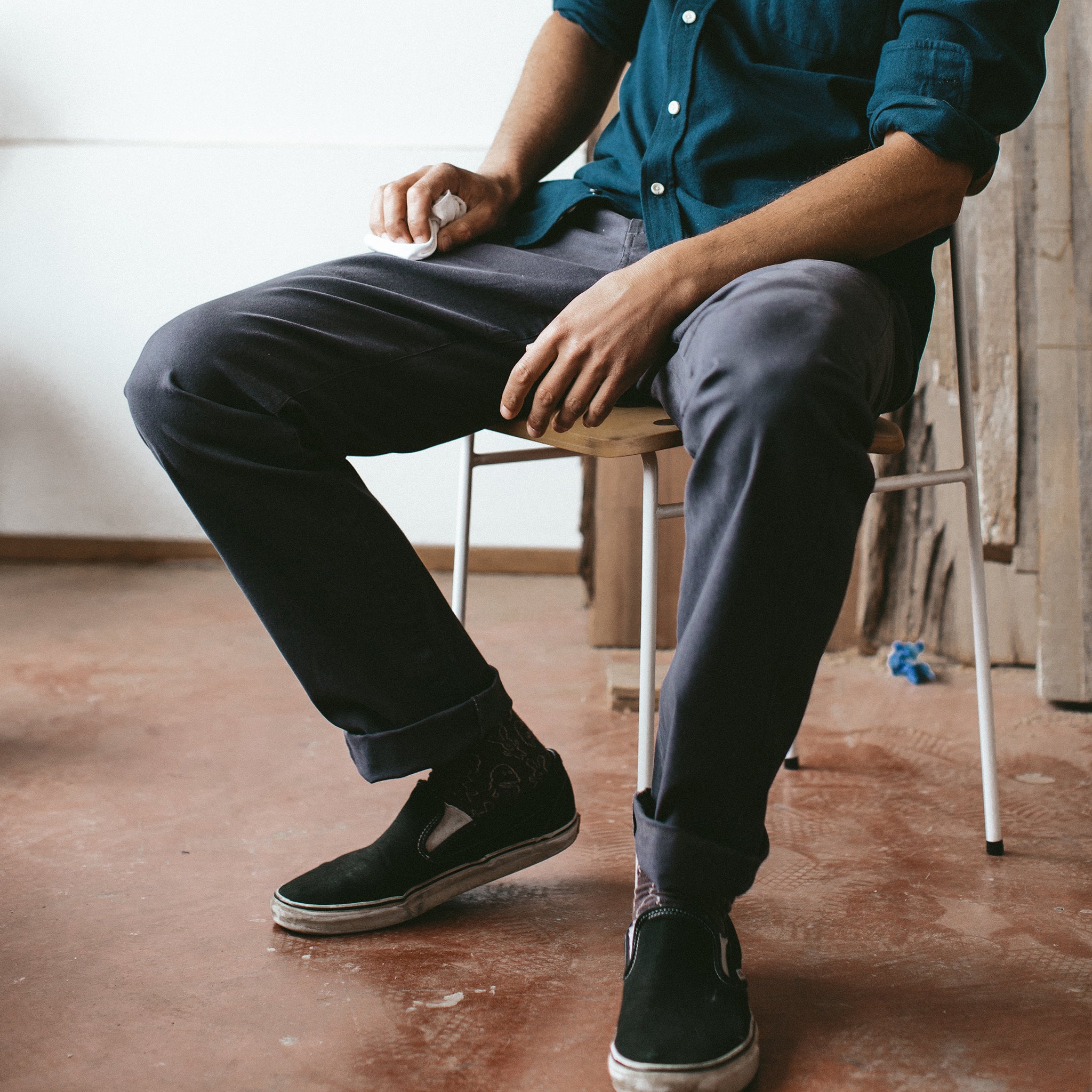 The Slim Chino in Organic Charcoal: Alternate Image 4, Pants by Taylor Stitch