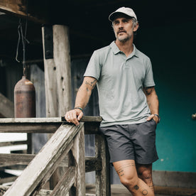 fit model in The Cotton Hemp Polo in Slate