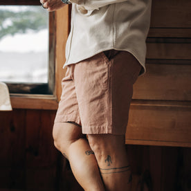 fit model showing the side of The Morse Short in Dried Acorn Slub