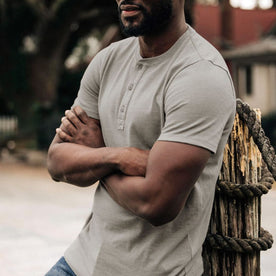 fit model showing the side of The Short Sleeve Heavy Bag Henley in Fog