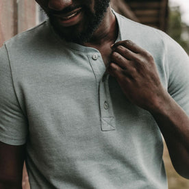 fit model in The Short Sleeve Heavy Bag Henley in Slate