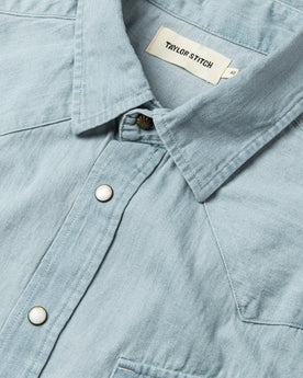material shot of collar, Wovens by Taylor Stitch