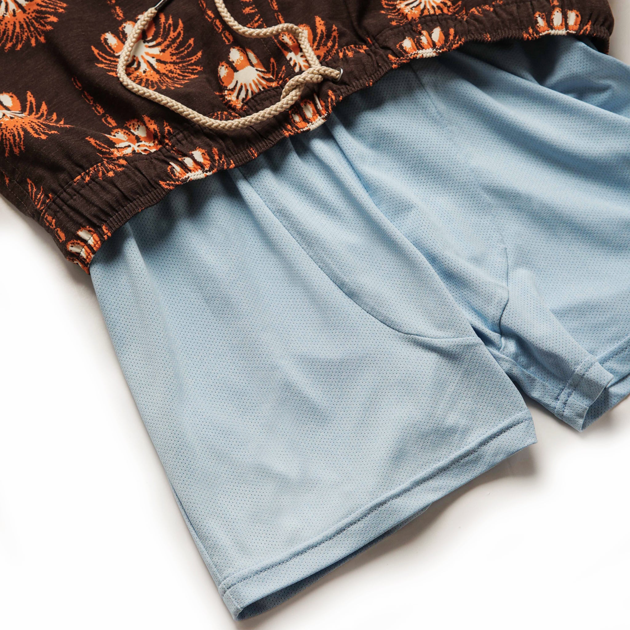 material shot of the BreezeKnit liner on The Bayberry Trunk in Mirage Palm, Bottoms by Taylor Stitch