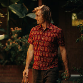 The Short Sleeve Hawthorne in Rust Floral - featured image