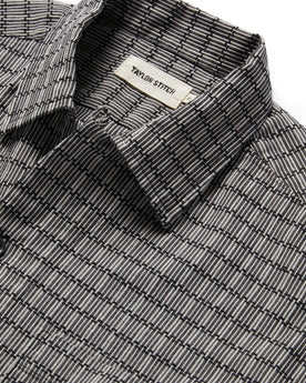 material shot of the camp collar on The Short Sleeve Hawthorne in Navy Stripe, Wovens by Taylor Stitch