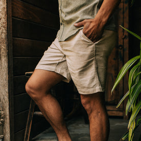 fit model with his hand in the pocket of The Easy Short in Natural Herringbone