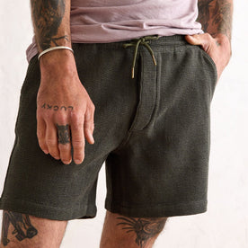 fit model showing the front of The Apres Short in Army Waffle