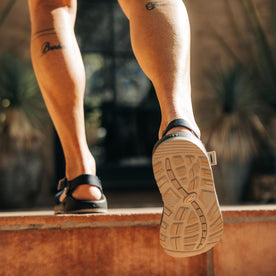 fit model showing the outsole of The Z/1 Classic USA in Navy Waffle