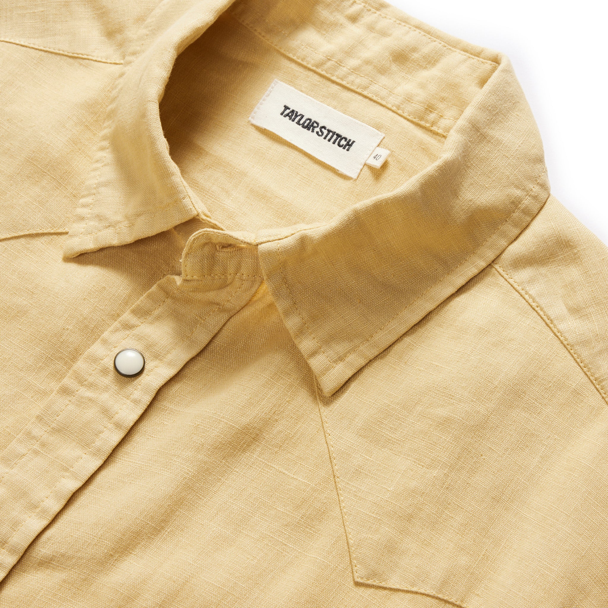 material shot of the collar on The Short Sleeve Western in Oak, Wovens by Taylor Stitch