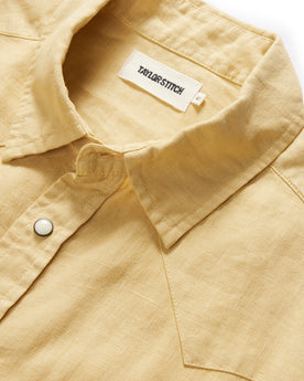 material shot of the collar on The Short Sleeve Western in Oak, Wovens by Taylor Stitch