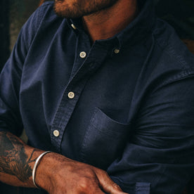 fit model wearing The Jack in Navy Oxford, chest detail