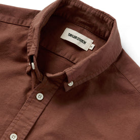 material shot of the collar of The Jack in Chestnut Oxford