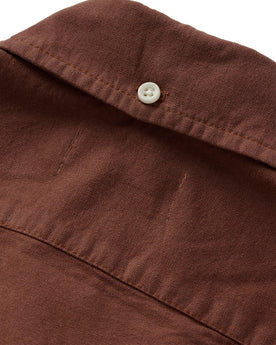 material shot of the back collar on The Jack in Chestnut Oxford, Wovens by Taylor Stitch