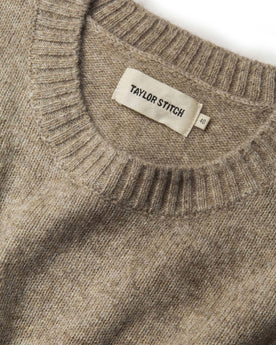 material shot of collar, Knits by Taylor Stitch