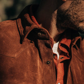 fit model wearing The Western Shirt in Espresso Suede close up showing the collar