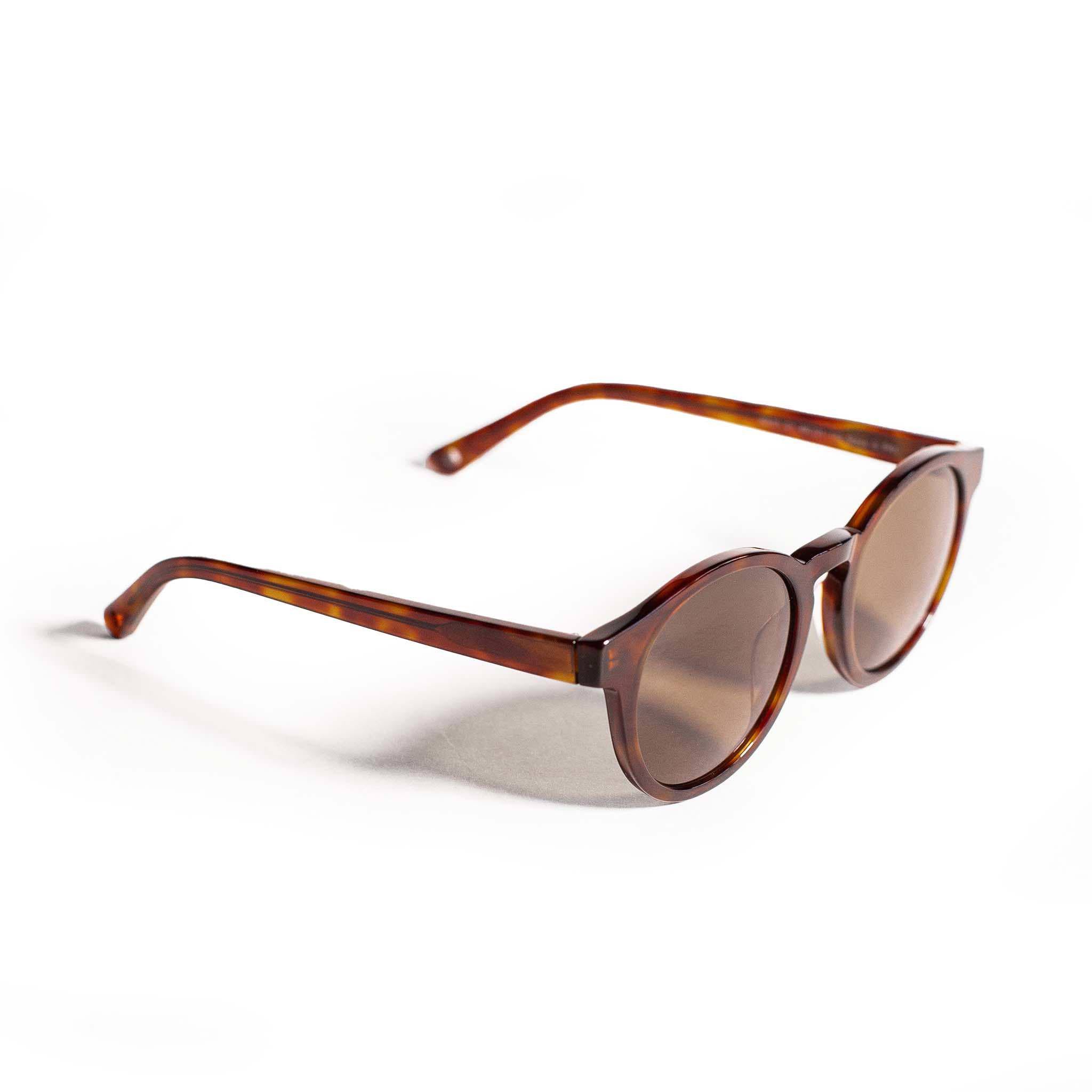 angled shot of The Waylons in Chestnut, Accessories by Taylor Stitch