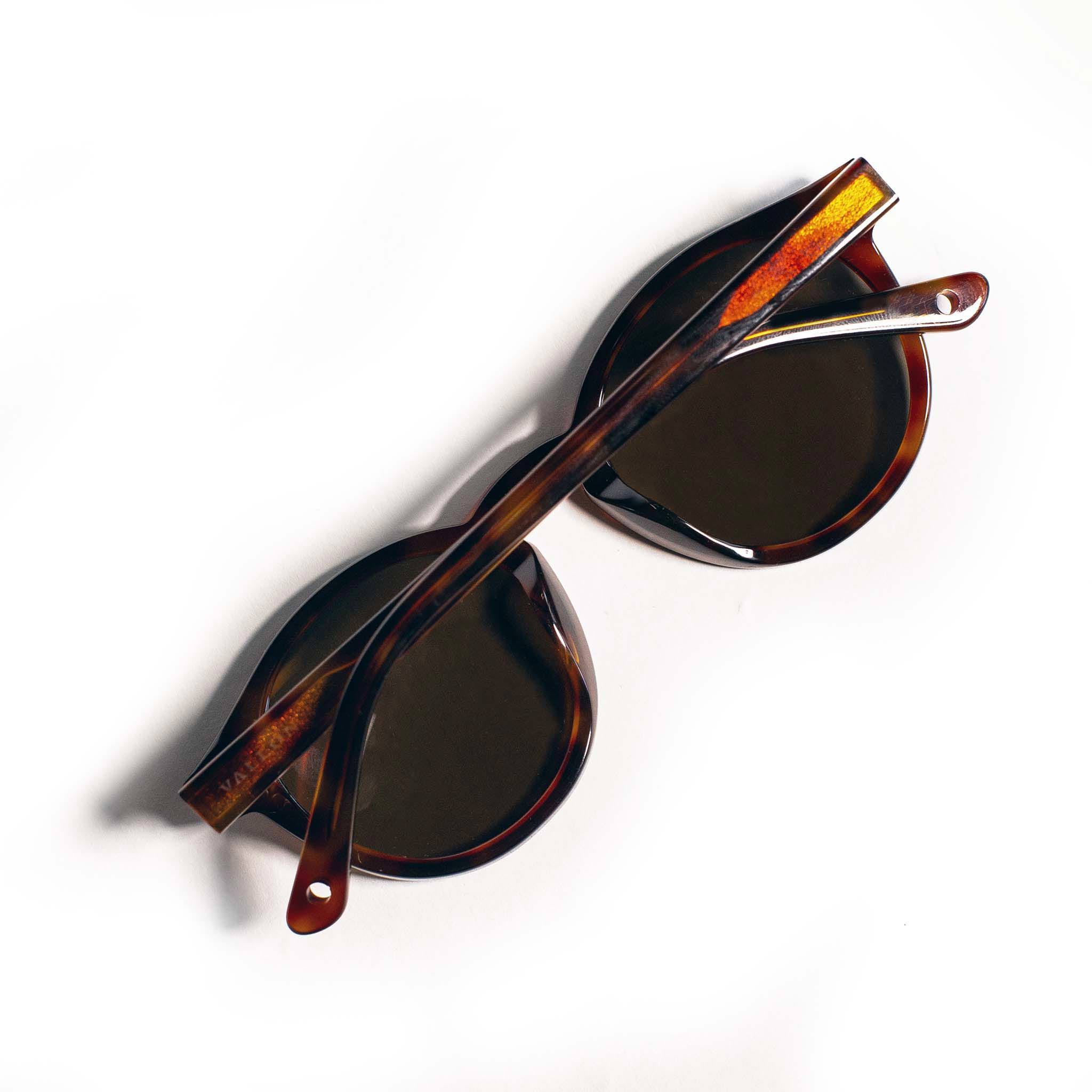 upside down shot of The Waylons in Chestnut, Accessories by Taylor Stitch