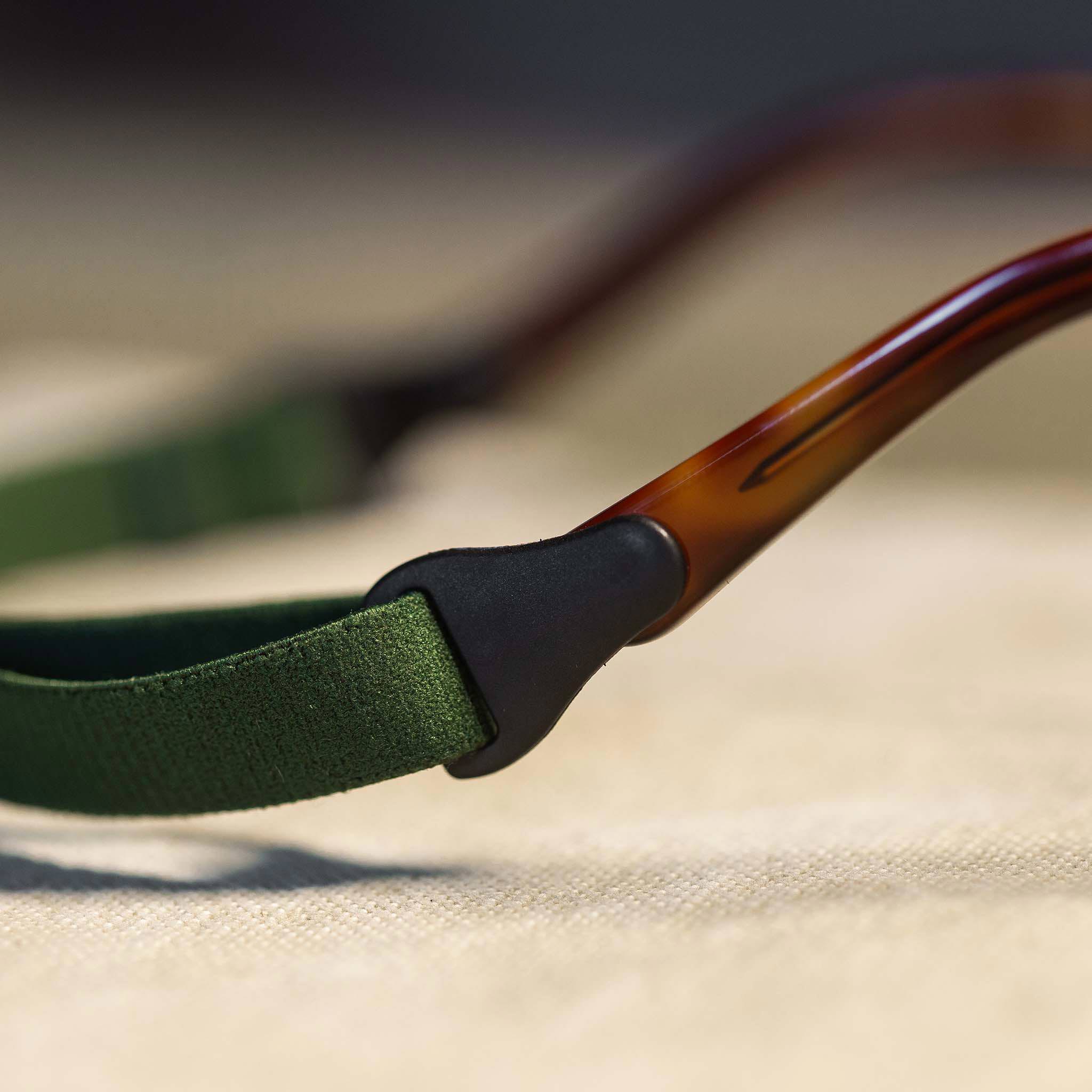 The Waylons in Chestnut, material shot of back, Accessories by Taylor Stitch