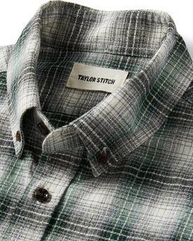 material shot of the collar of The Jack in Spruce Nep Plaid, Wovens by Taylor Stitch