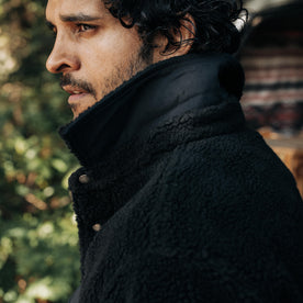 fit model showing collar detail on The Timberline Jacket in Onyx Sherpa