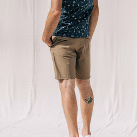 our fit model wearing The Adventure Short in Mushroom