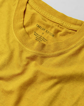 material shot of collar, Knits by Taylor Stitch