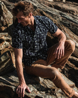 The Short Sleeve Hawthorne in Dark Navy Seagull: Alternate Image 1, Wovens by Taylor Stitch