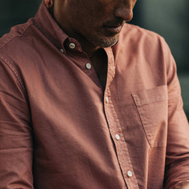 fit model rocking The Jack in Dusty Rose Oxford, cropped shot of chest