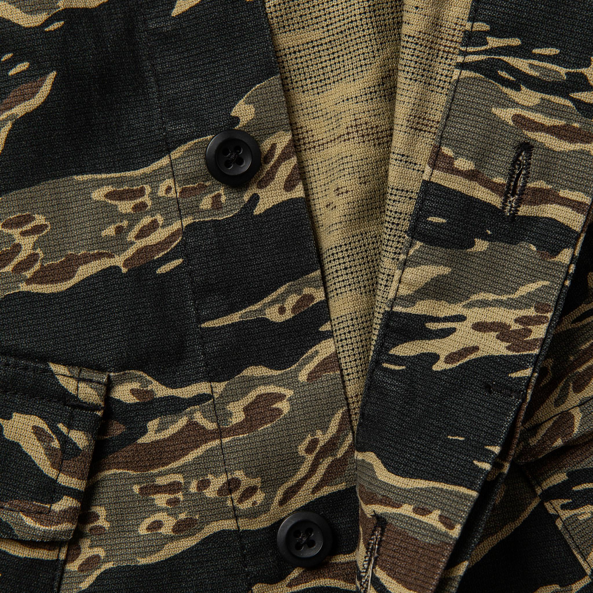 material shot of button, Wovens by Taylor Stitch