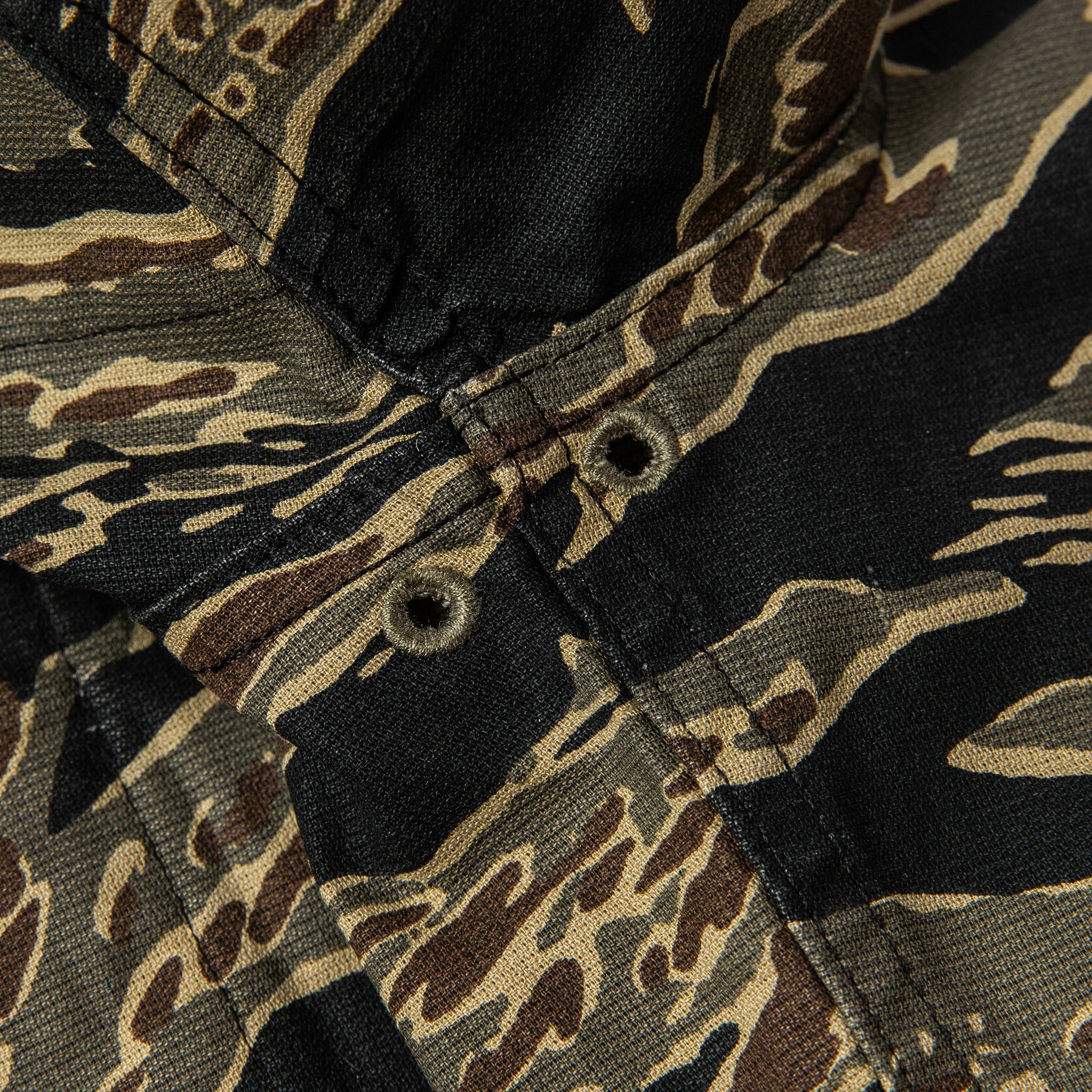 material shot of under arm detail, Wovens by Taylor Stitch