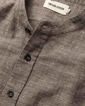 material shot of collar, Wovens by Taylor Stitch