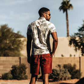 our fit model wearing The Short Sleeve California in Palms