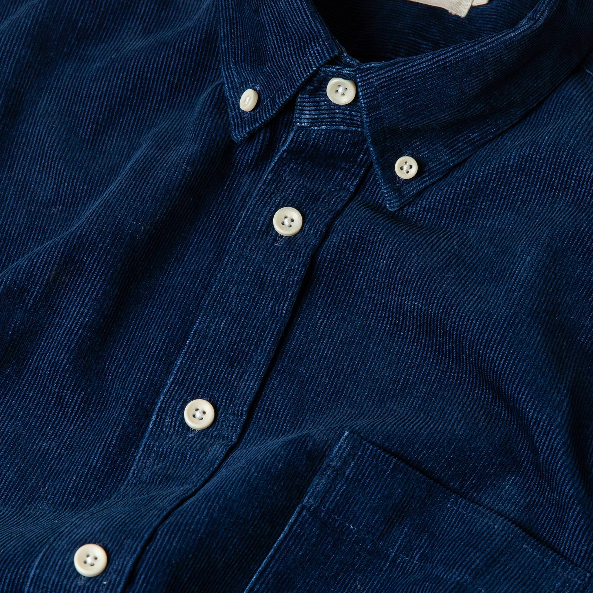 material shot of collar, Wovens by Taylor Stitch