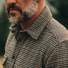 our fit model wearing The Leeward Shirt in Houndstooth closeup showcasing the collar
