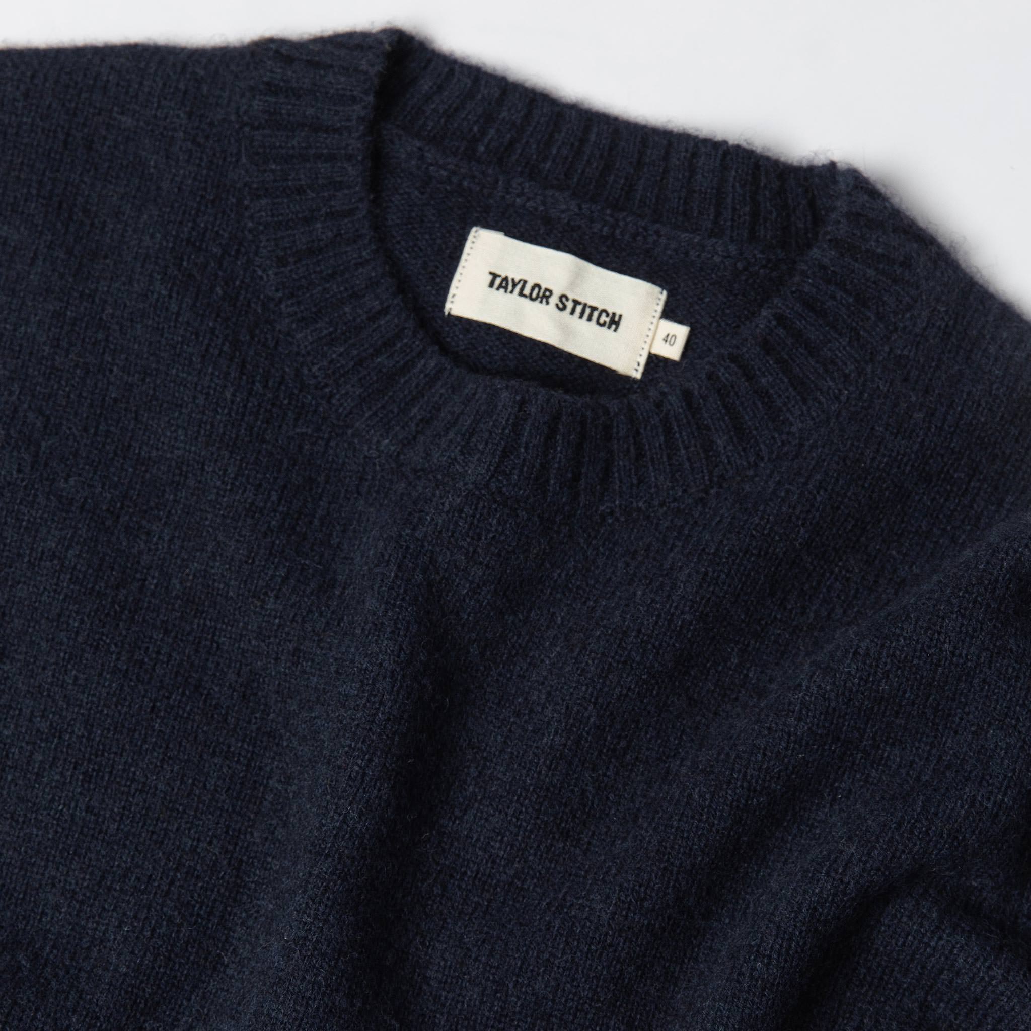 material shot of collar, Knits by Taylor Stitch