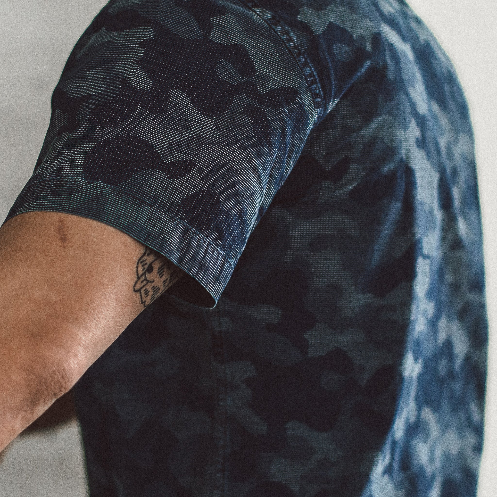 The Short Sleeve Jack in Indigo Jacquard Camo: Alternate Image 2, Wovens by Taylor Stitch