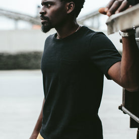 The Heavy Bag Tee in Black Melange: Alternate Image 4