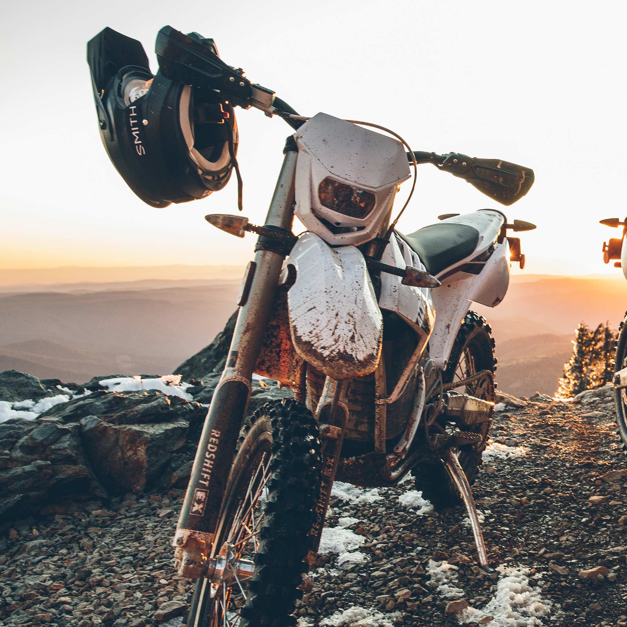 The Alta Motors Redshift EX in Taylor Stitch Custom: Alternate Image 2