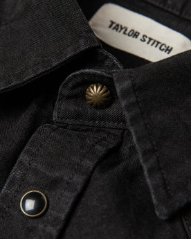 material shot of collar, Wovens by Taylor Stitch